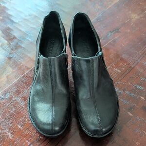 Born Black Leather Zip-Up Shoes